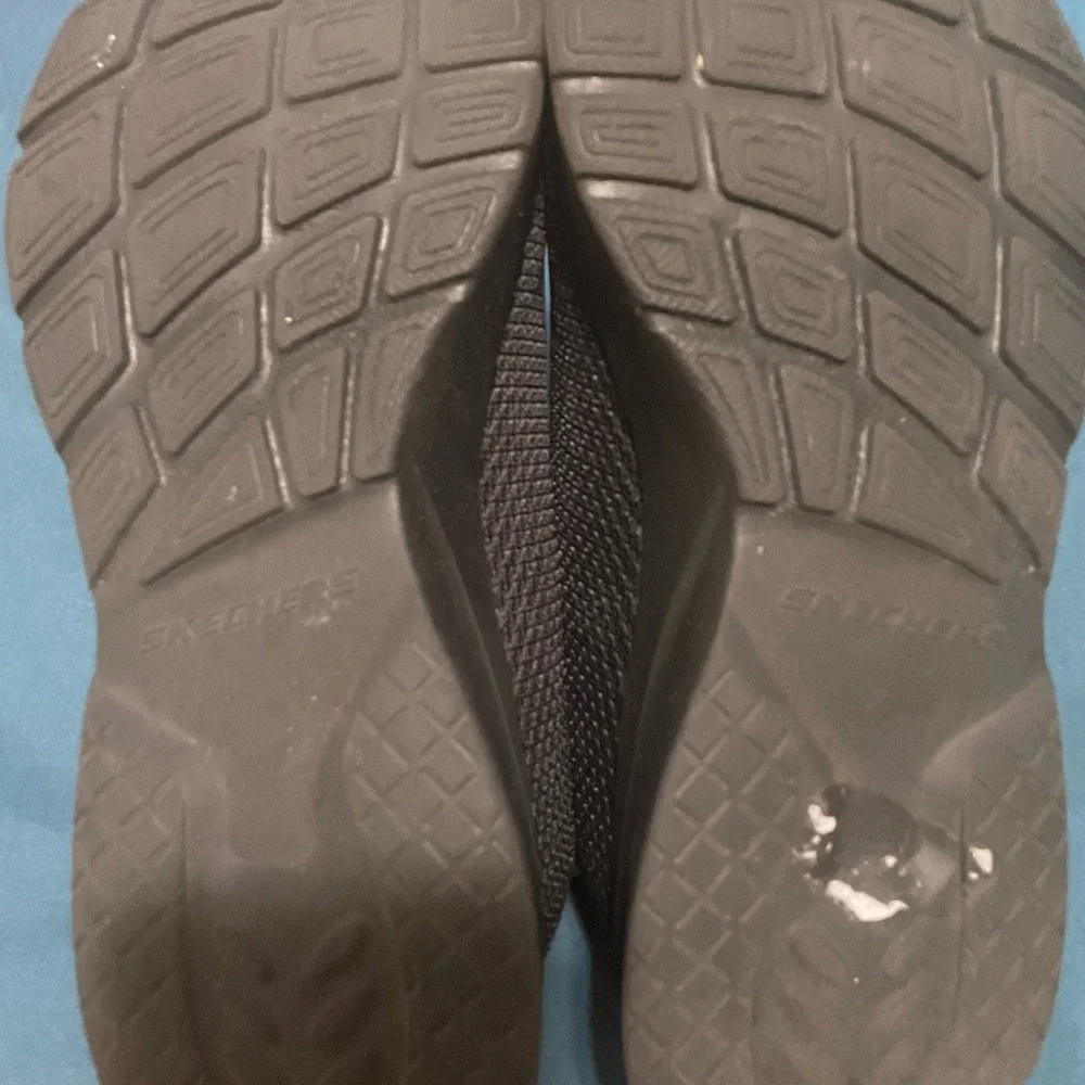 SKECHERS- MEMORY FOAM - Picture 6 of 9